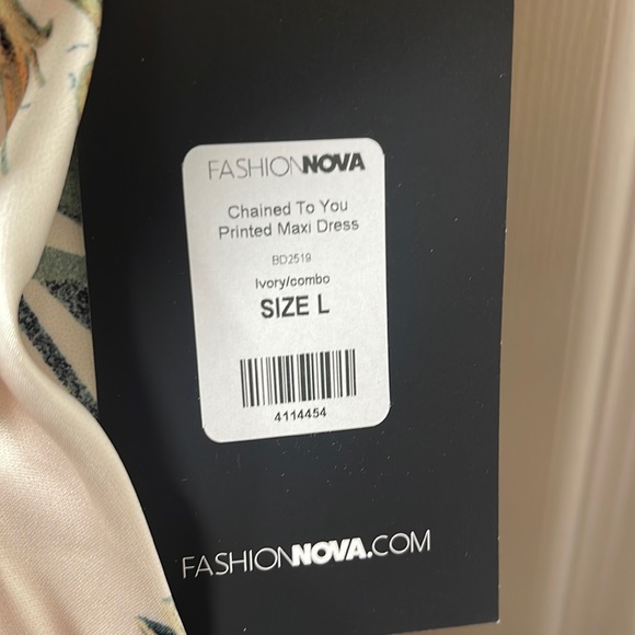 Woman’s Chained Maxi Dress - Large - Picture 8 of 8